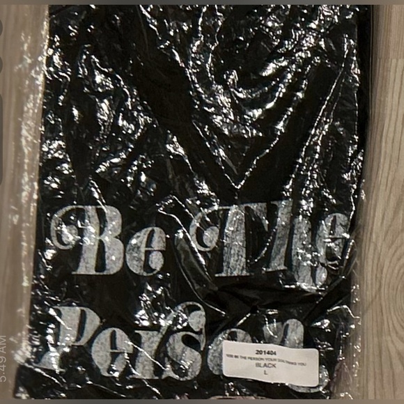 ODD PEOPLE BY RECYCLED KARMA Be the person your dog thinks you are black T Large - Picture 3 of 3